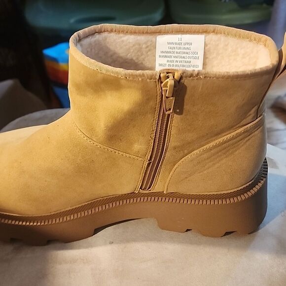 Super  cute  Platform low boots size 11 perfect condition - Picture 3 of 7